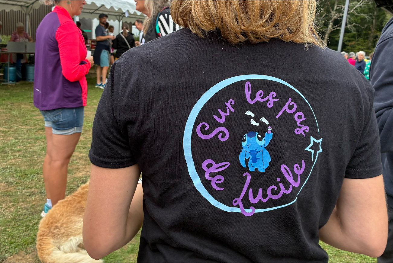flocage des tee-shirts bénévoles pour une association caritative Sur les pas de Lucile dans le Morbihan
