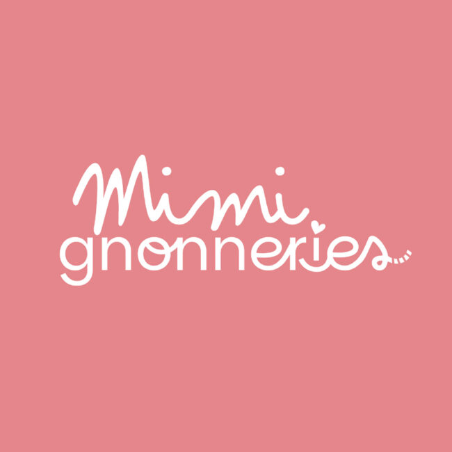 logo pour une couturière Mimi'gnonneries dans le Morbihan